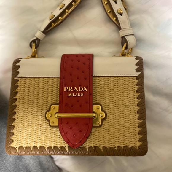 Prada bag - Picture 1 of 4